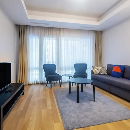 Luxurious Flat With City View In Maslak Daire İstanbul